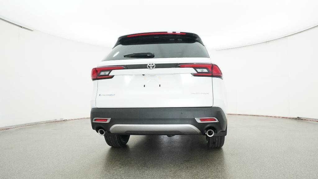 new 2026 Toyota Highlander Hybrid car, priced at $63,917