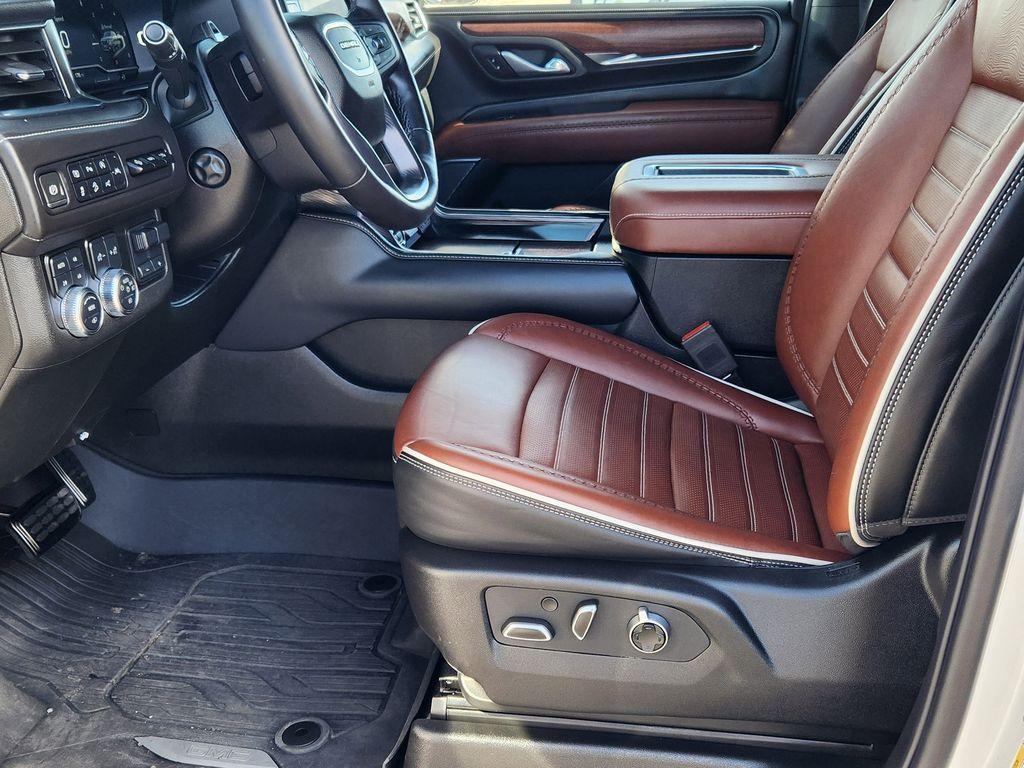 used 2024 GMC Yukon car, priced at $84,995