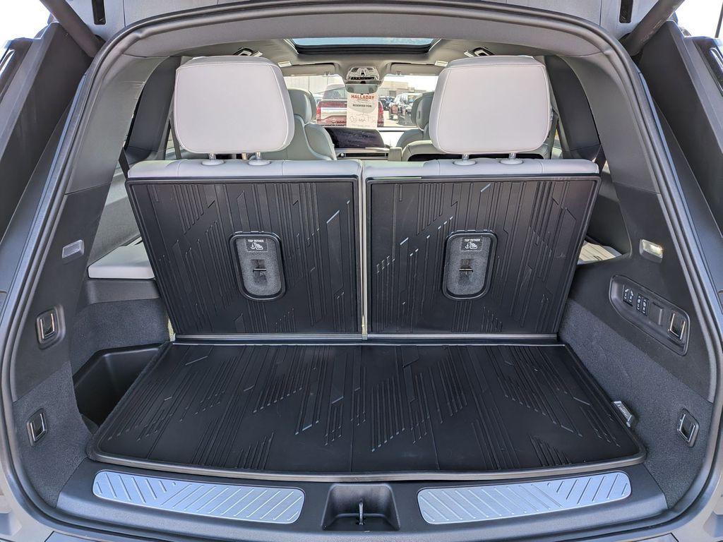 new 2026 Cadillac VISTIQ car, priced at $71,690