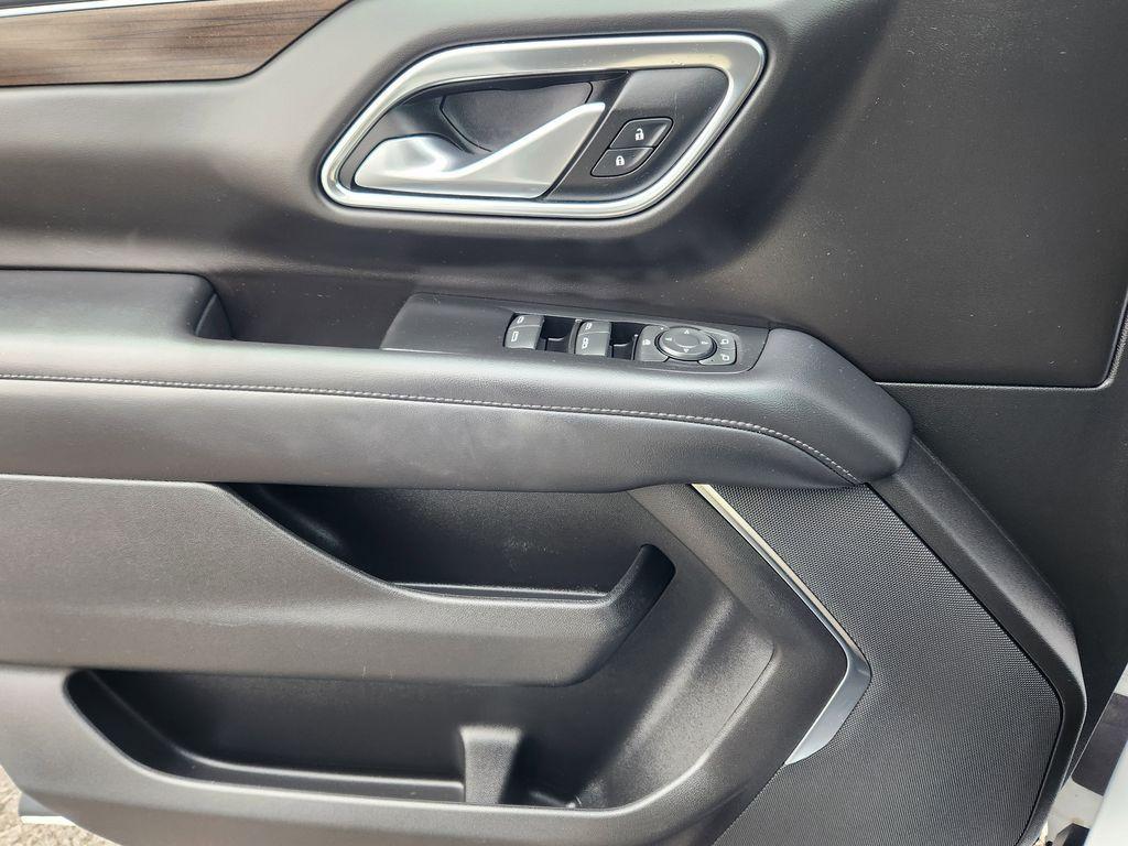 used 2022 GMC Yukon XL car, priced at $47,995