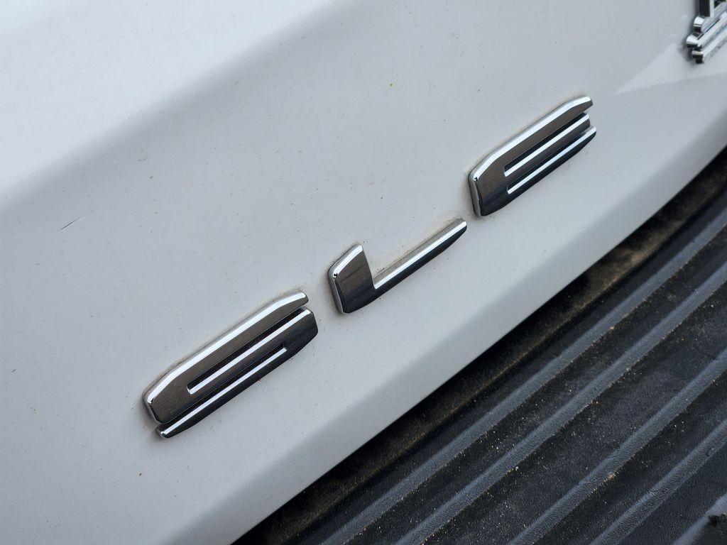 used 2022 GMC Yukon XL car, priced at $47,995