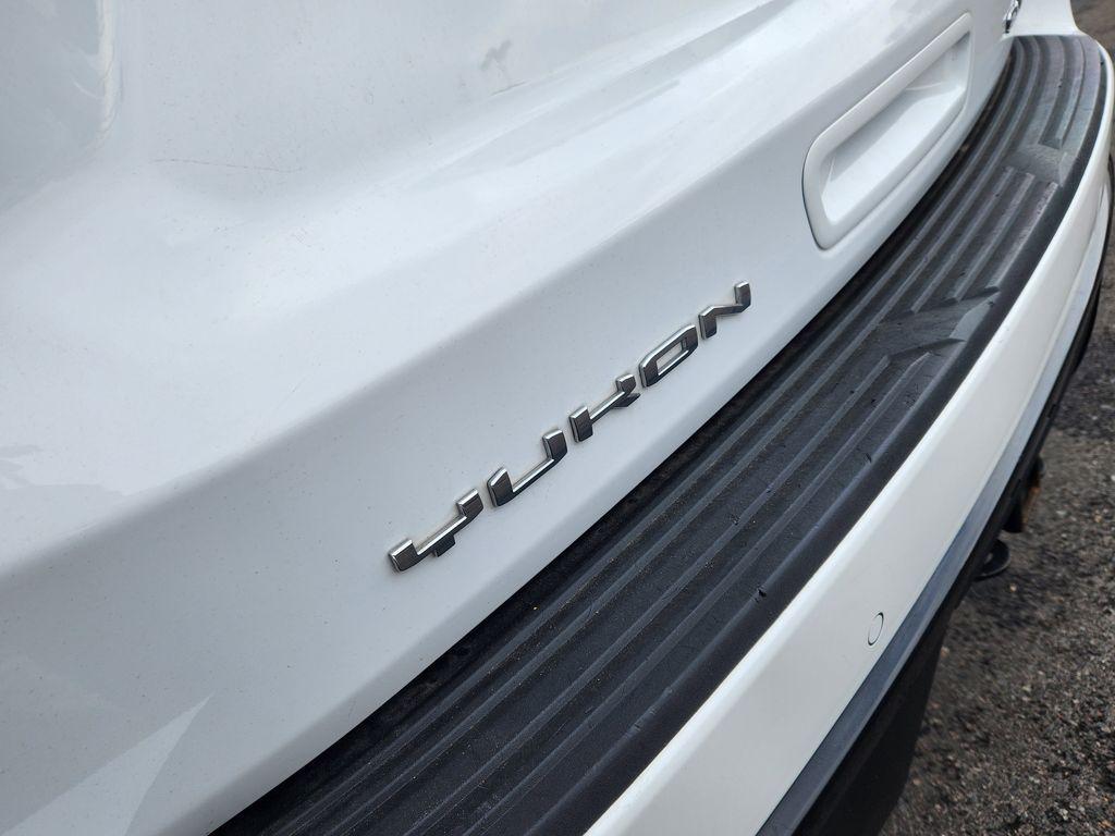 used 2022 GMC Yukon XL car, priced at $47,995