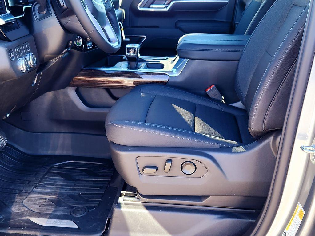 new 2026 GMC Sierra 1500 car, priced at $69,320