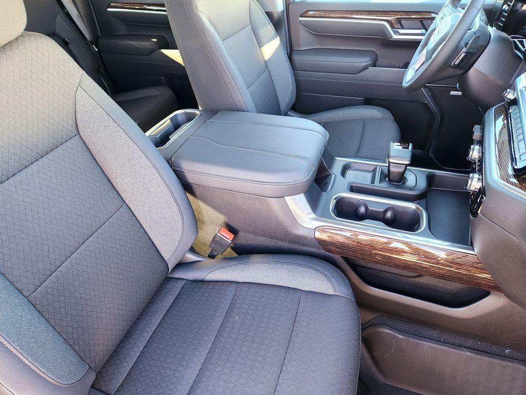 new 2026 GMC Sierra 1500 car, priced at $69,320