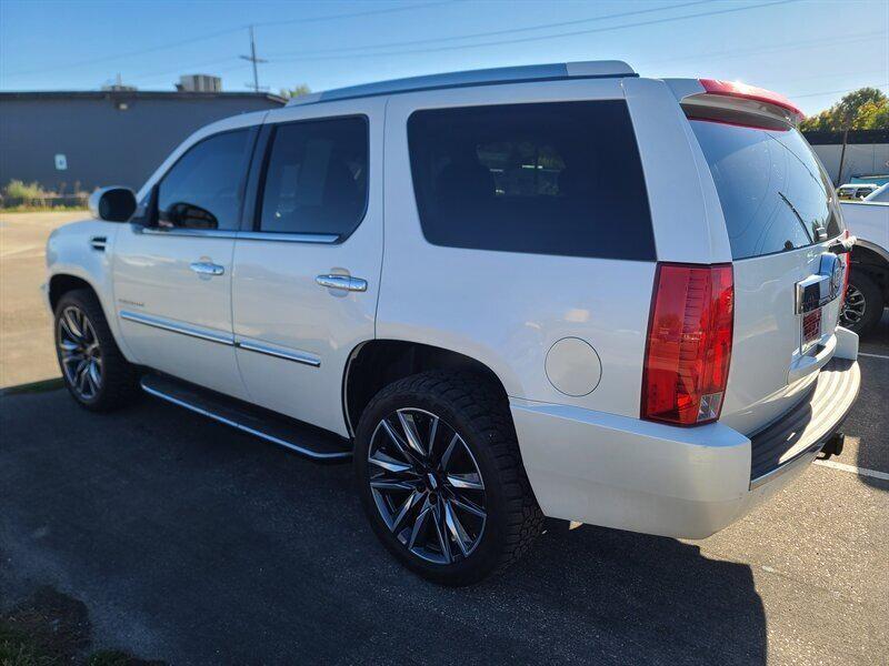 used 2010 Cadillac Escalade car, priced at $12,499