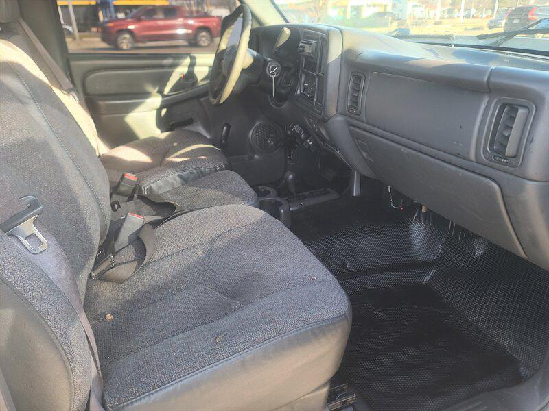 used 2005 Chevrolet Silverado 2500 car, priced at $7,999