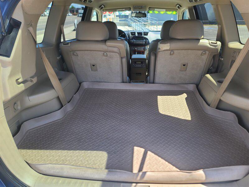 used 2008 Toyota Highlander car, priced at $10,499