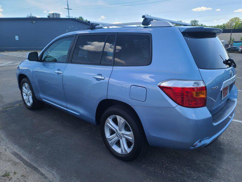 used 2008 Toyota Highlander car, priced at $10,499