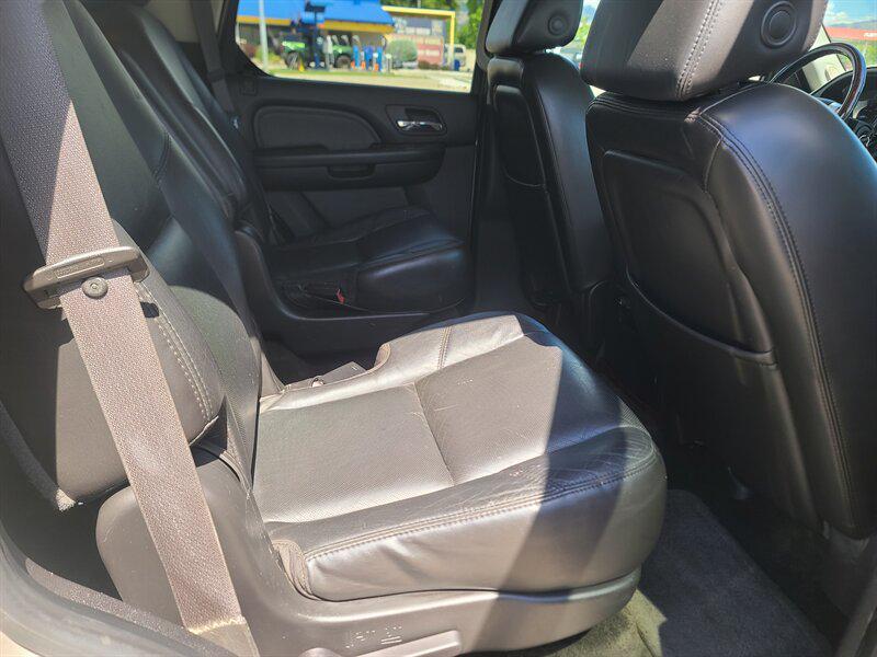 used 2007 Cadillac Escalade car, priced at $9,999