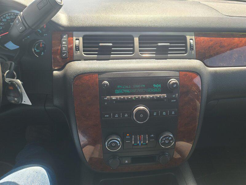 used 2009 Chevrolet Avalanche car, priced at $12,999