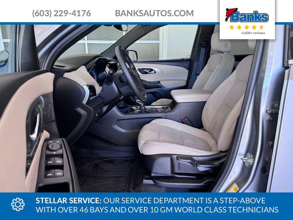 used 2023 Chevrolet Traverse car, priced at $27,987