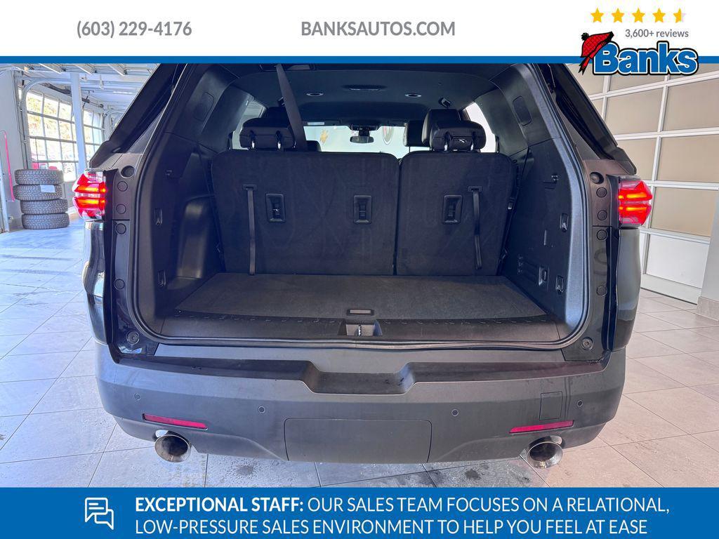 used 2023 Chevrolet Traverse car, priced at $32,487
