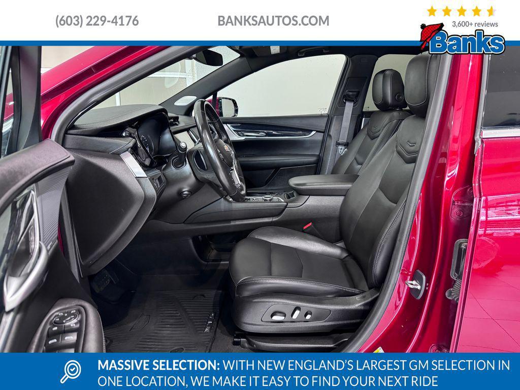 used 2024 Cadillac XT5 car, priced at $40,487