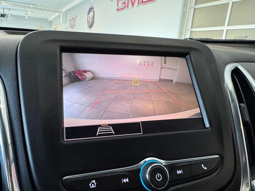 used 2022 Chevrolet Equinox car, priced at $22,987