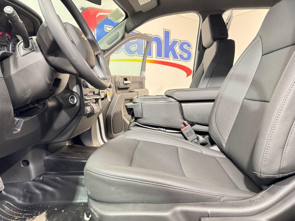 new 2025 Chevrolet Silverado 2500 car, priced at $41,928