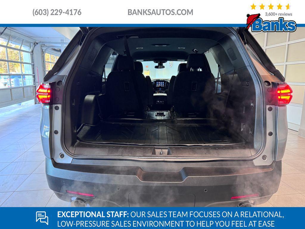 used 2023 Chevrolet Traverse car, priced at $29,487