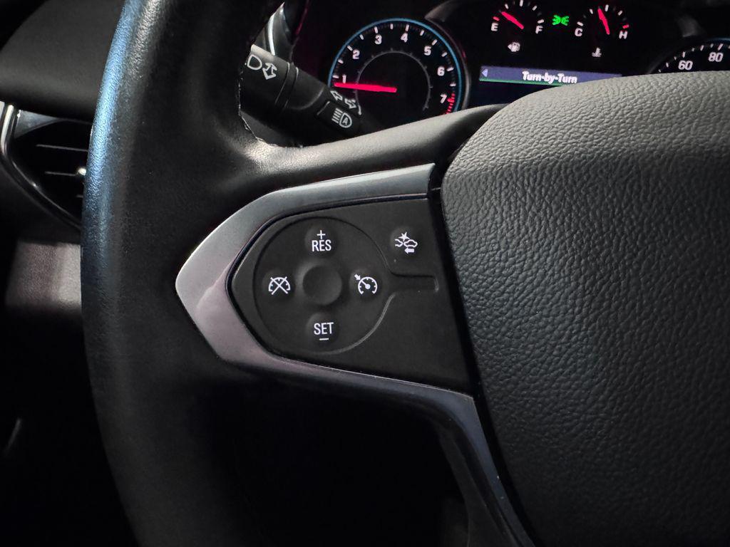 used 2023 Chevrolet Traverse car, priced at $29,487