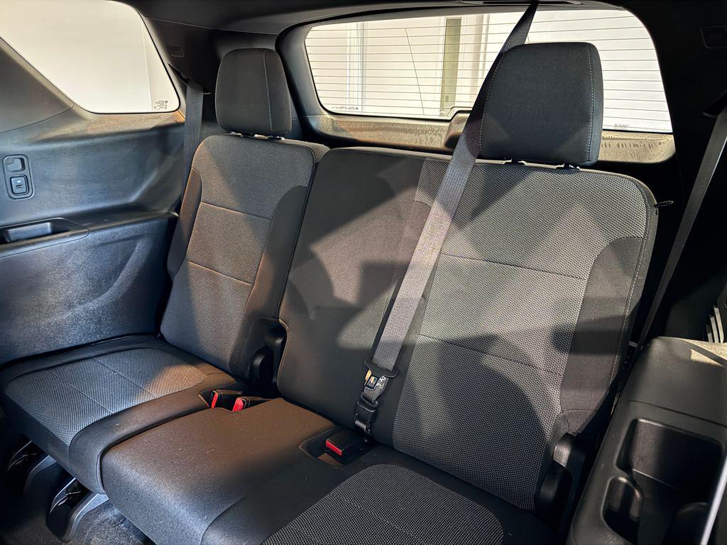 used 2023 Chevrolet Traverse car, priced at $29,487