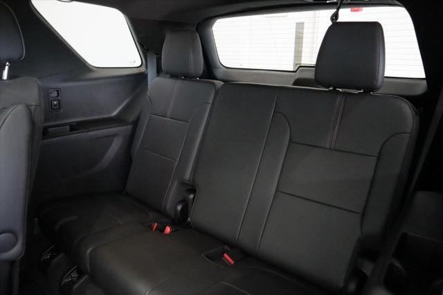 used 2023 Chevrolet Traverse car, priced at $34,987
