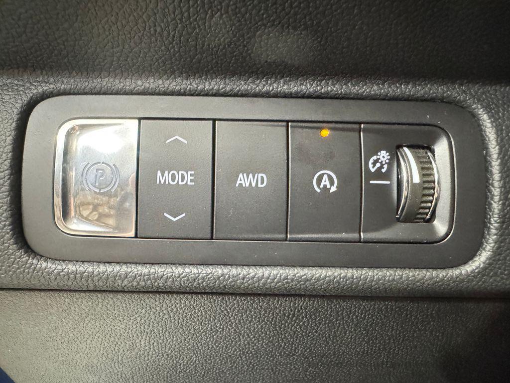 new 2026 Chevrolet Traverse car, priced at $52,120