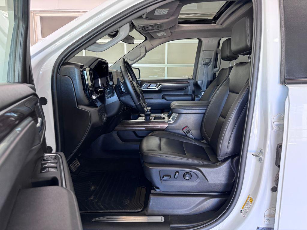 used 2025 Chevrolet Silverado 1500 car, priced at $52,986