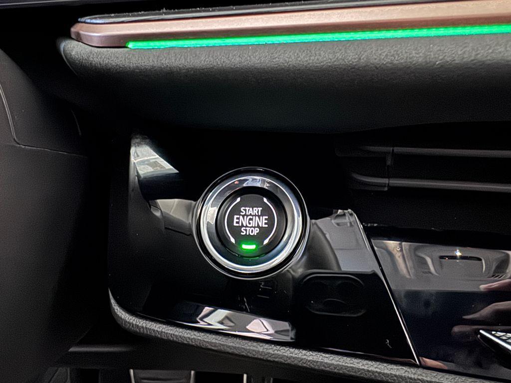 used 2025 Buick Envision car, priced at $31,487