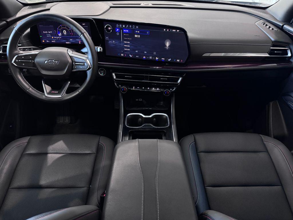 used 2025 Chevrolet Traverse car, priced at $46,487