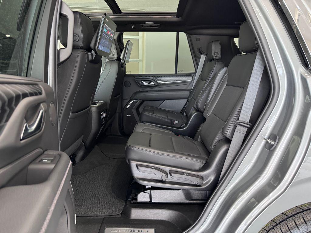 used 2023 GMC Yukon car, priced at $63,987