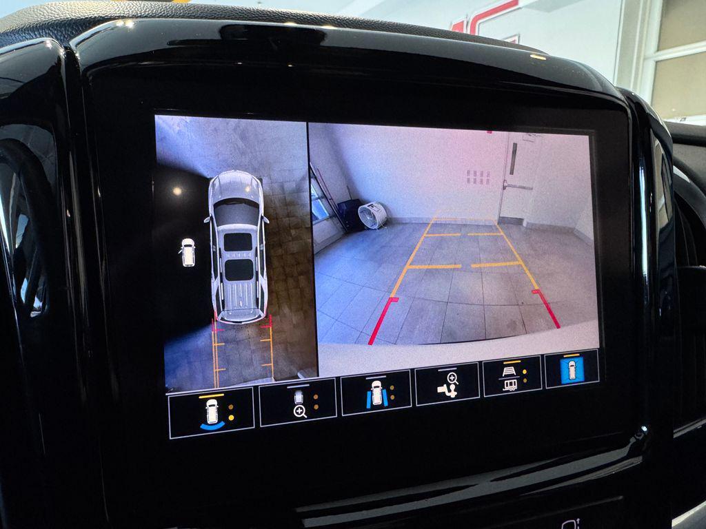 used 2023 Chevrolet Traverse car, priced at $35,487