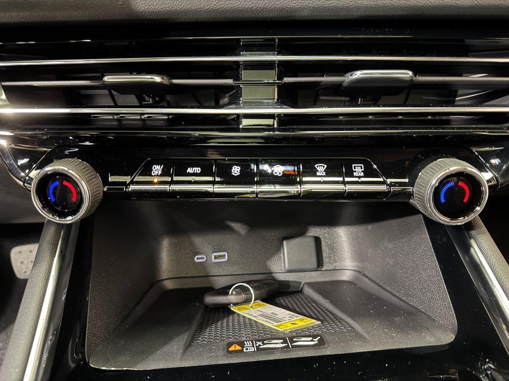 new 2026 Chevrolet Traverse car, priced at $51,520