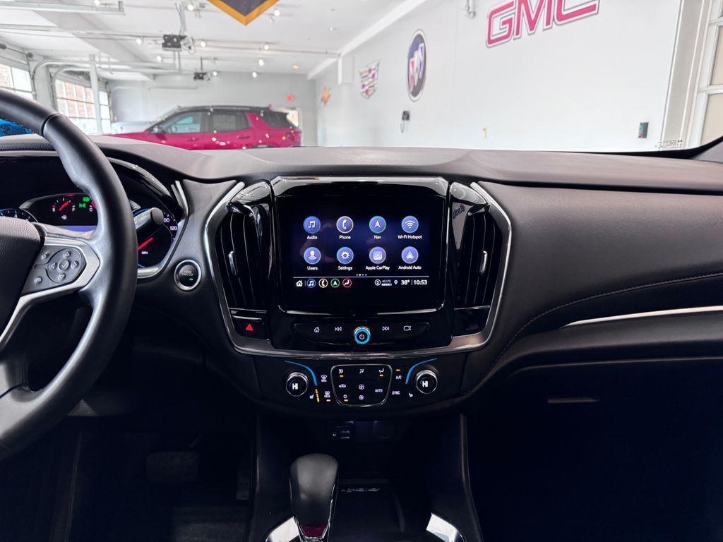 used 2023 Chevrolet Traverse car, priced at $34,987