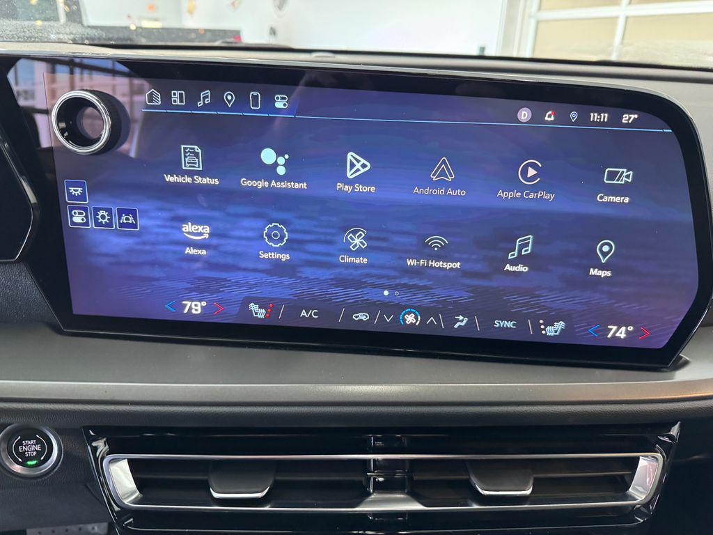 used 2024 Chevrolet Traverse car, priced at $35,987