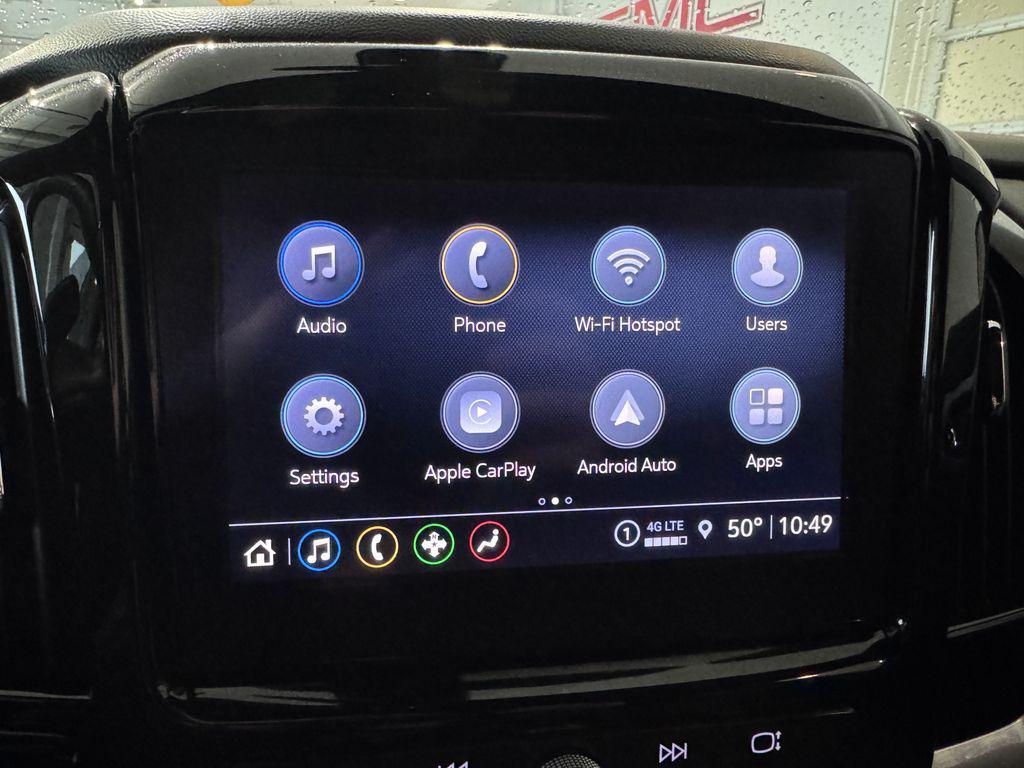 used 2023 Chevrolet Traverse car, priced at $27,987