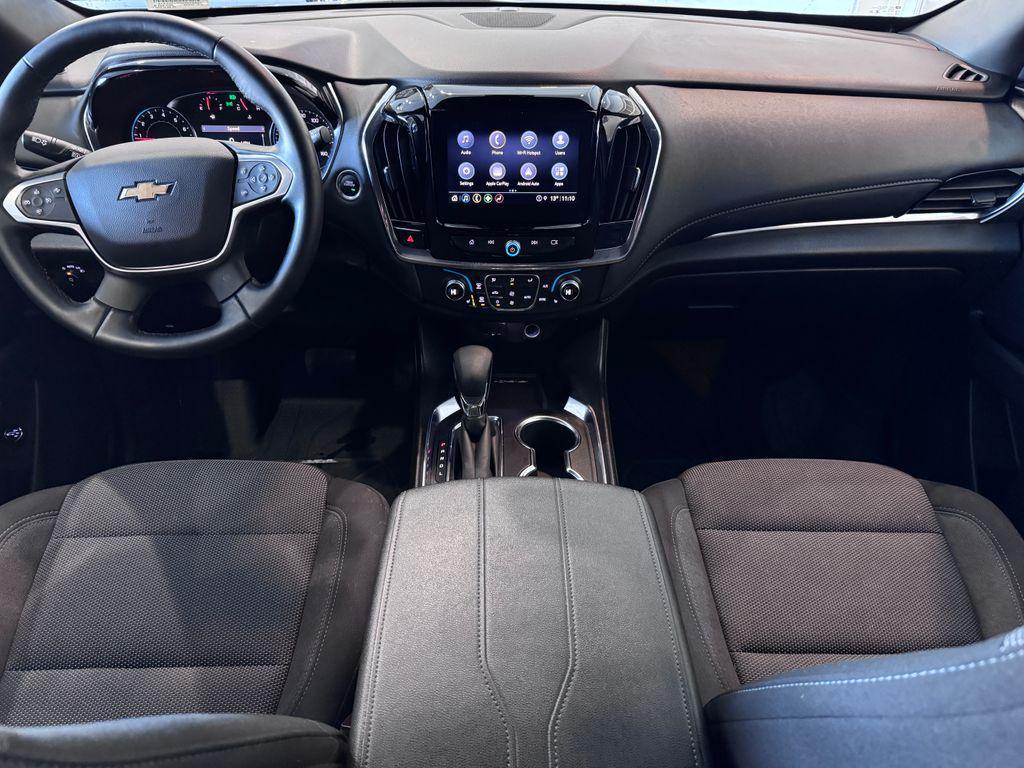 used 2023 Chevrolet Traverse car, priced at $31,487