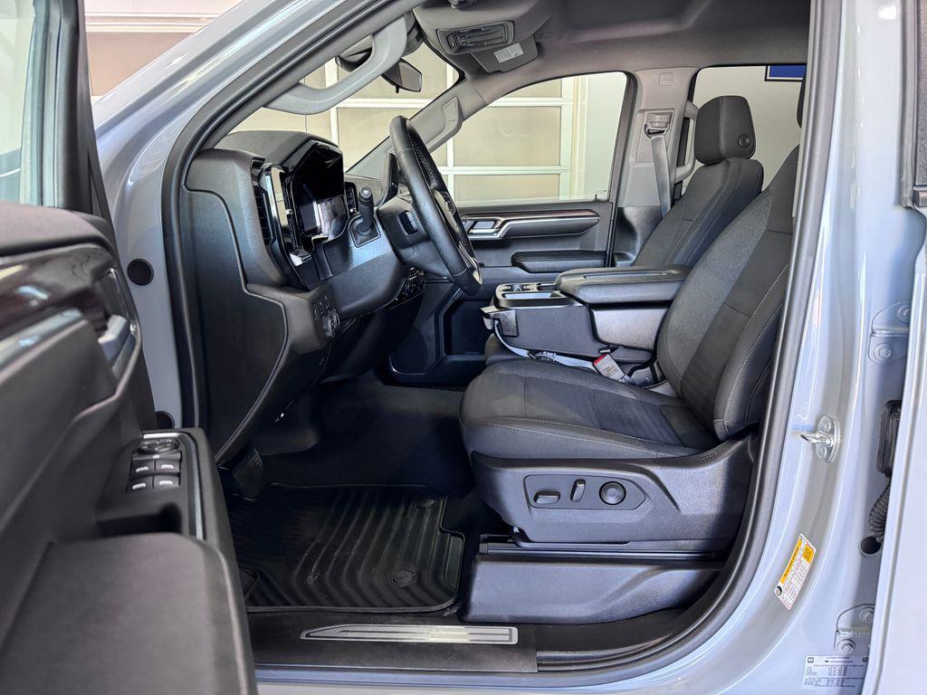 used 2024 Chevrolet Silverado 1500 car, priced at $41,487