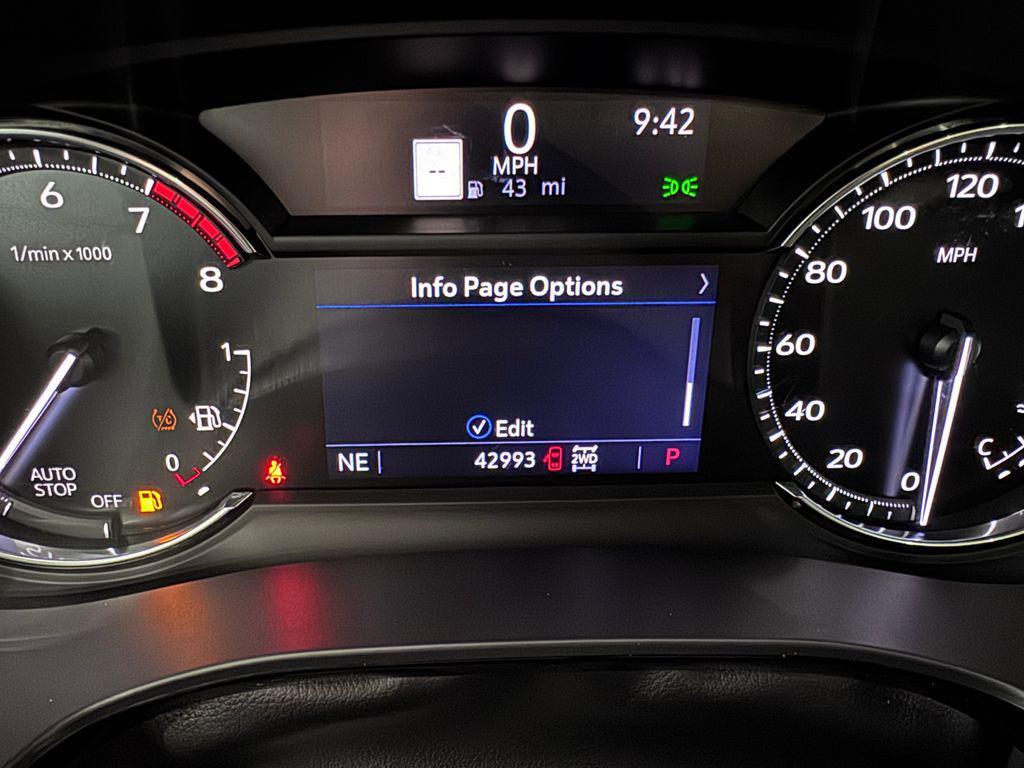 used 2022 Cadillac XT5 car, priced at $31,987