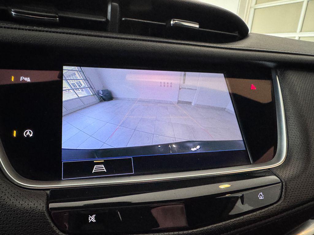 used 2022 Cadillac XT5 car, priced at $31,987