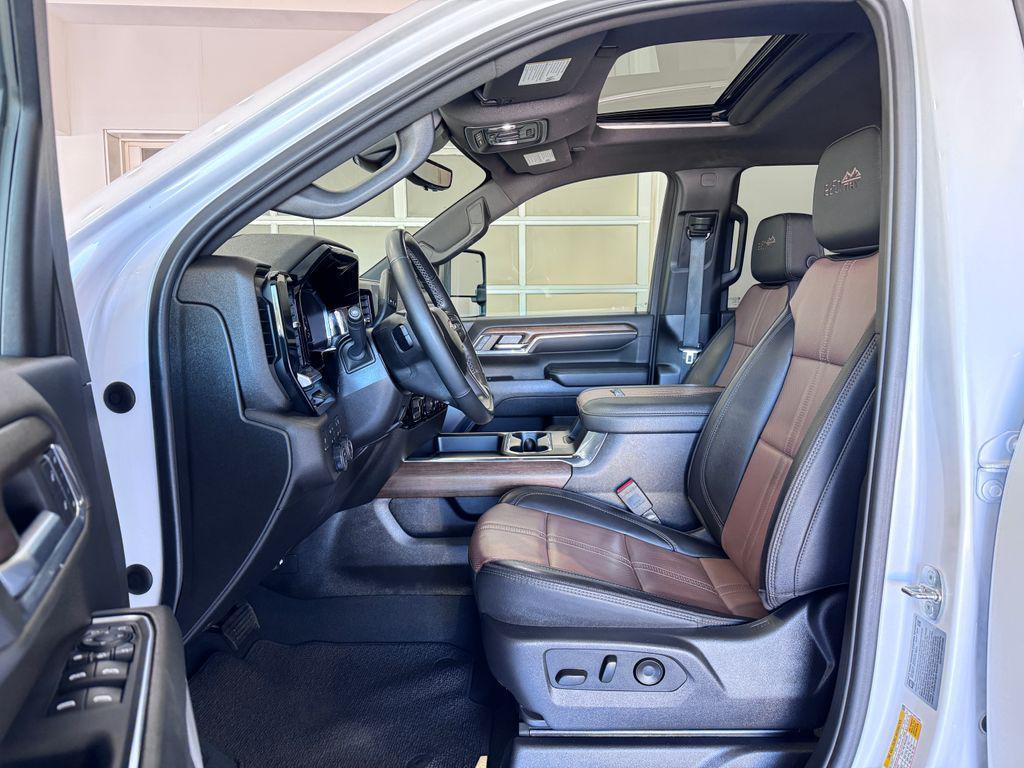 used 2024 Chevrolet Silverado 3500 car, priced at $71,987