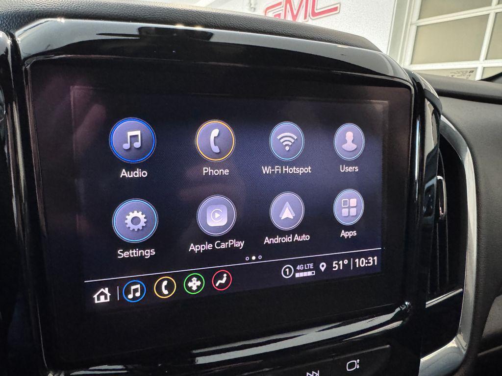 used 2023 Chevrolet Traverse car, priced at $29,487