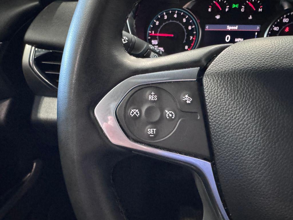 used 2023 Chevrolet Traverse car, priced at $29,487