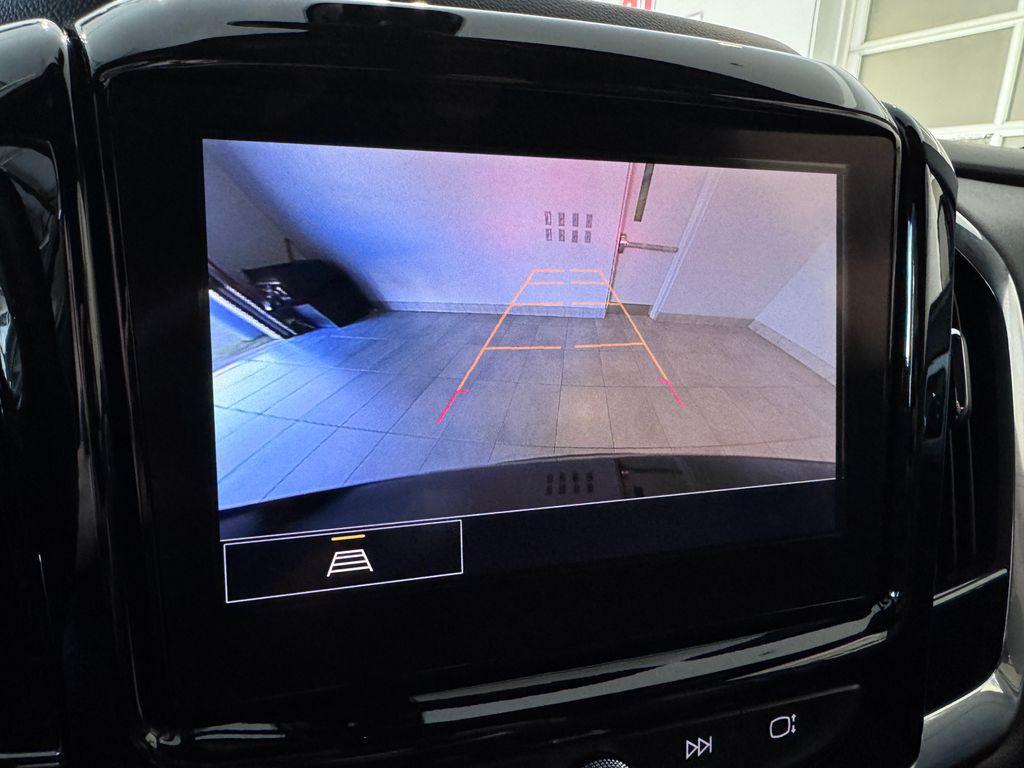 used 2023 Chevrolet Traverse car, priced at $29,487