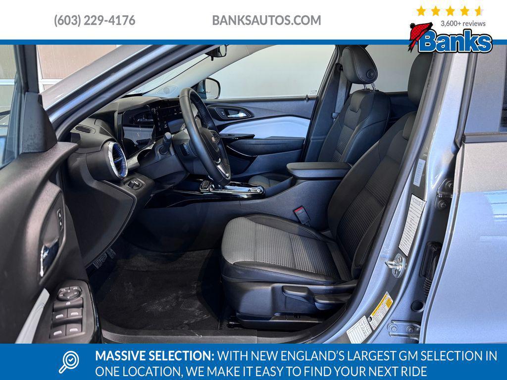 used 2025 Chevrolet Trax car, priced at $22,487