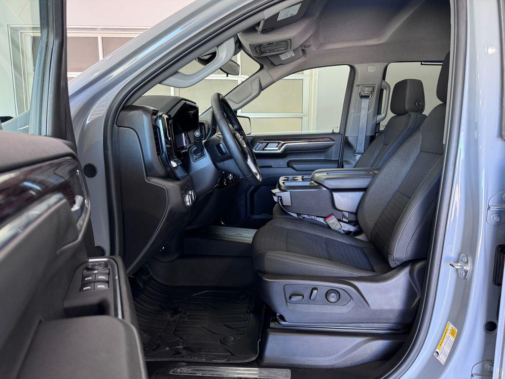 used 2024 GMC Sierra 1500 car, priced at $43,487