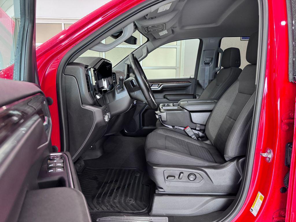 used 2023 GMC Sierra 1500 car, priced at $43,183