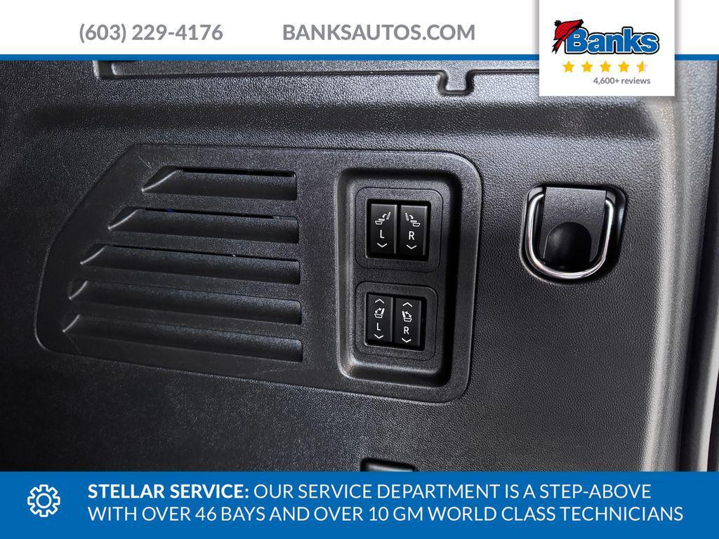 used 2024 Chevrolet Traverse car, priced at $46,987