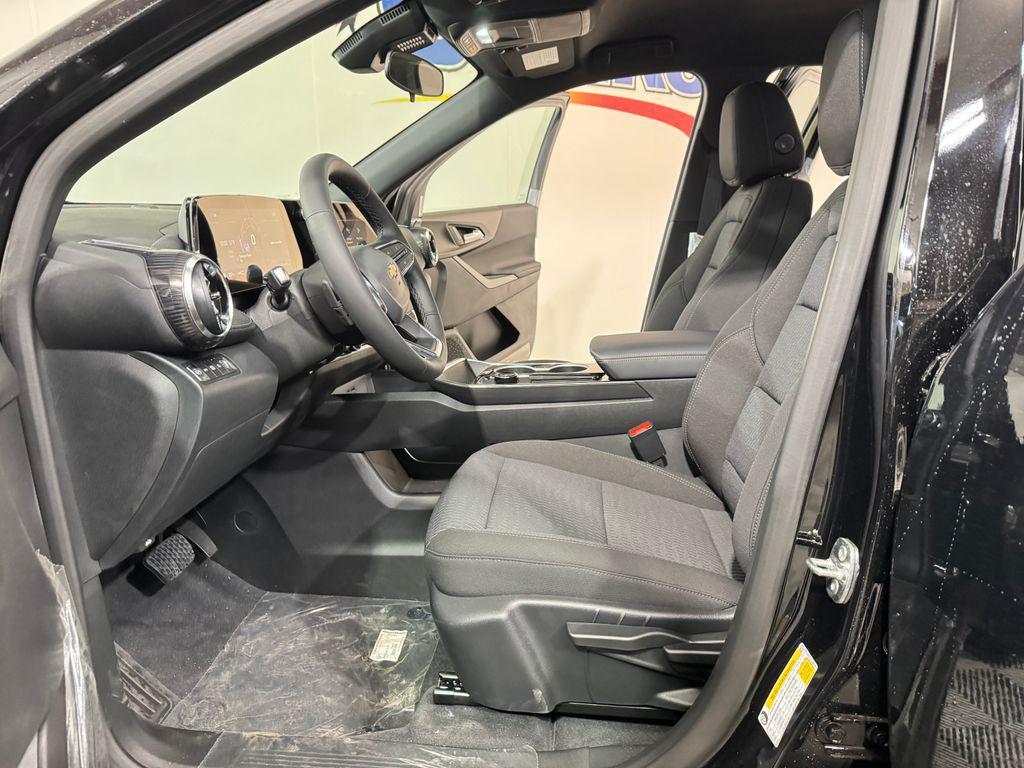 new 2026 Chevrolet Equinox car, priced at $31,994