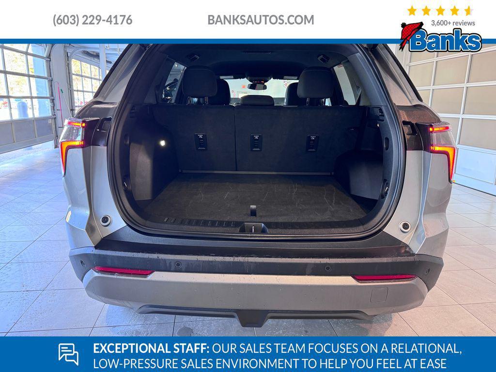 used 2025 Chevrolet Equinox car, priced at $27,987