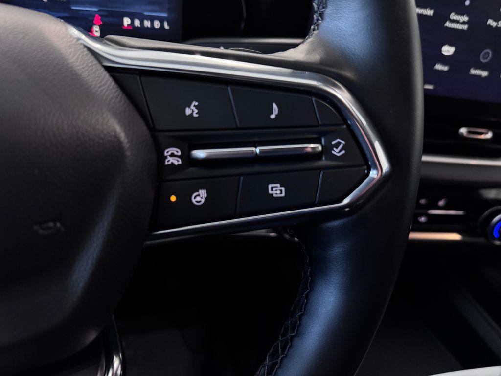 used 2025 Chevrolet Equinox car, priced at $27,987