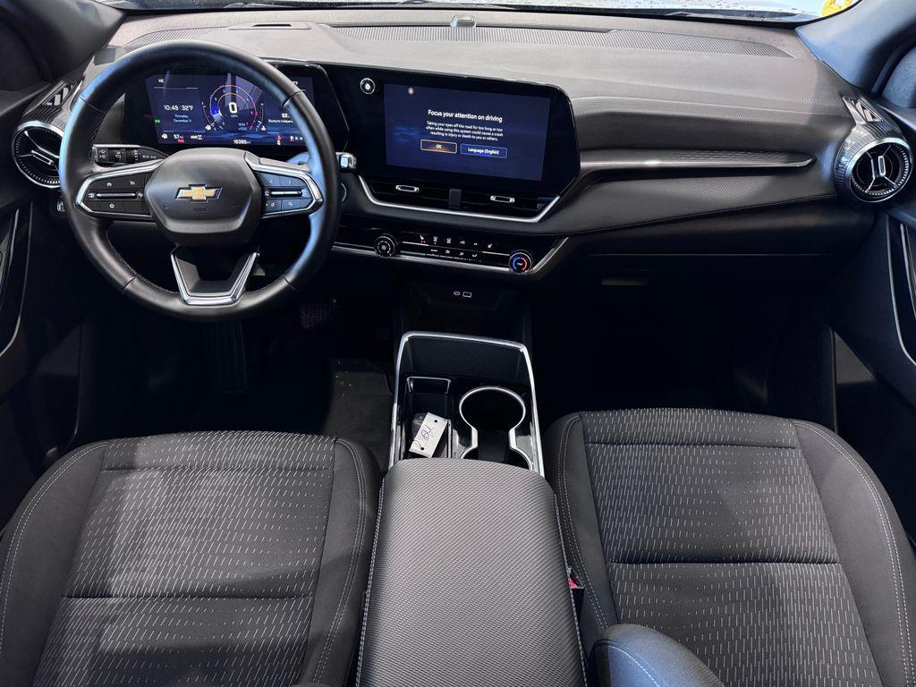 used 2025 Chevrolet Equinox car, priced at $27,987