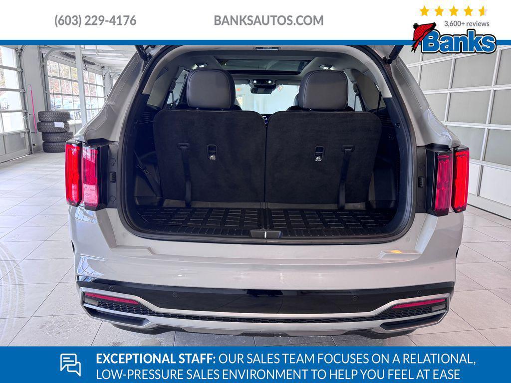 used 2023 Kia Sorento car, priced at $31,487